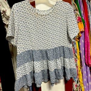 Lightly worn top size medium